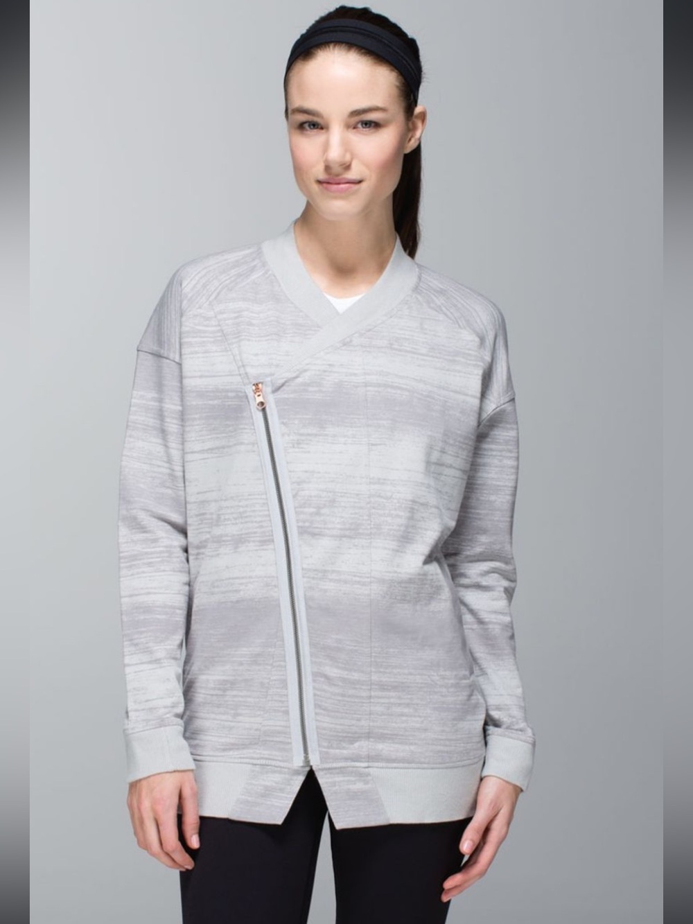 Lululemon Mula Bundle Wrap
Righteous Stripe Silver Spoon / Silver Spoon Size 10